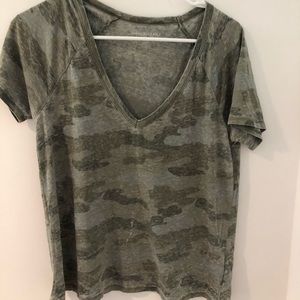 camo american eagle tee